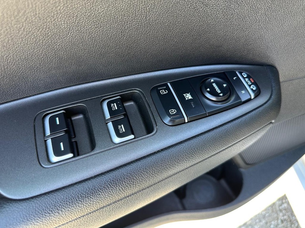 2016 Kia Optima LX photo 30