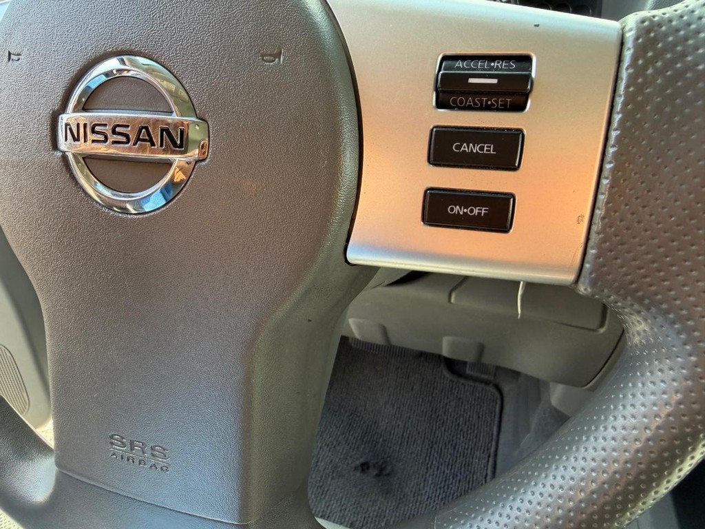 Nissan Frontier Vehicle Full-screen Gallery Image 31