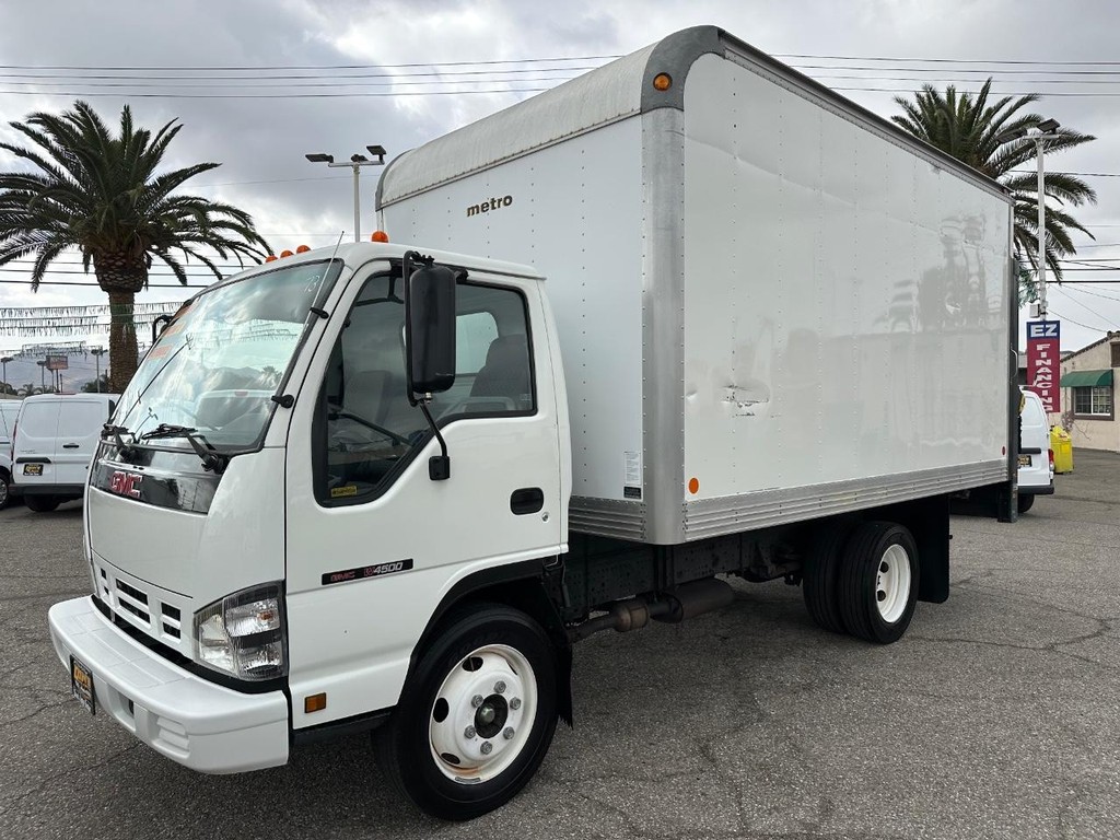 GMC W4500 14ft Box Truck w/ Liftgate Vehicle Full-screen Gallery Image 12