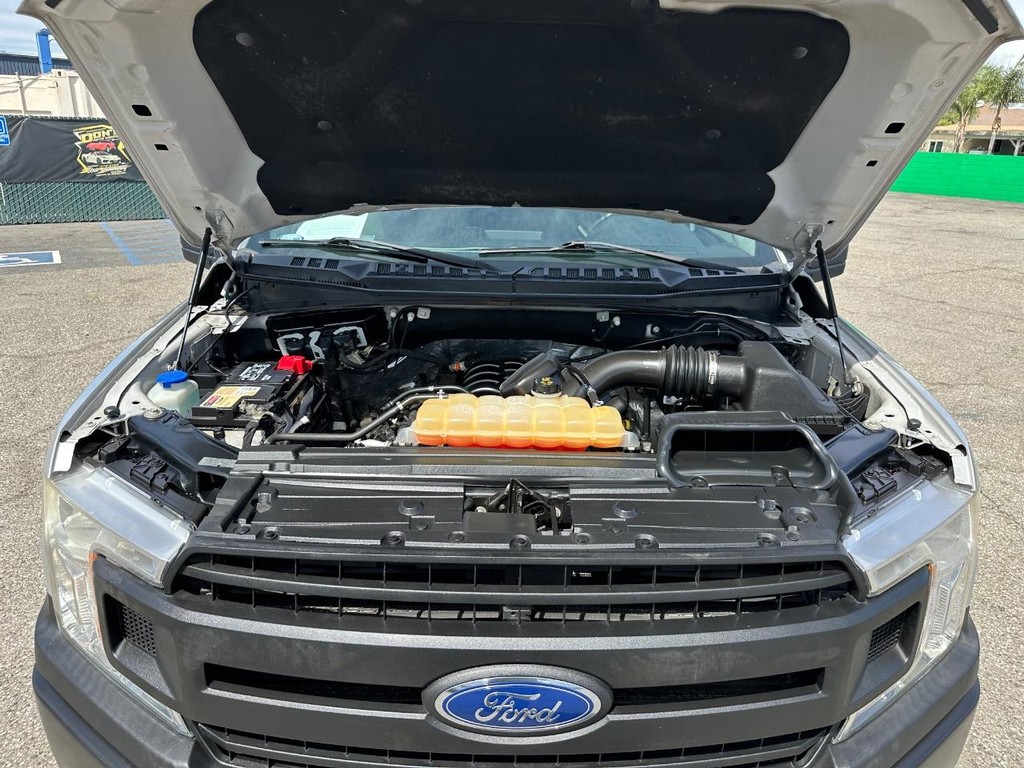 Ford F-150 Vehicle Full-screen Gallery Image 45