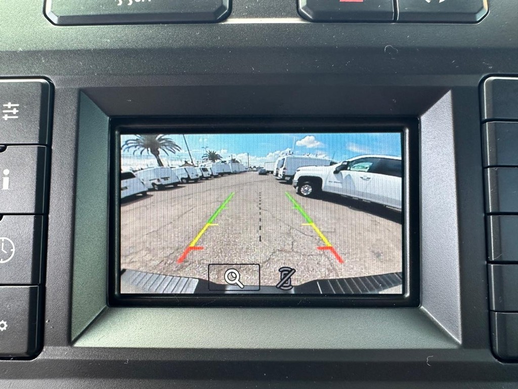 Ford F-150 Vehicle Full-screen Gallery Image 46