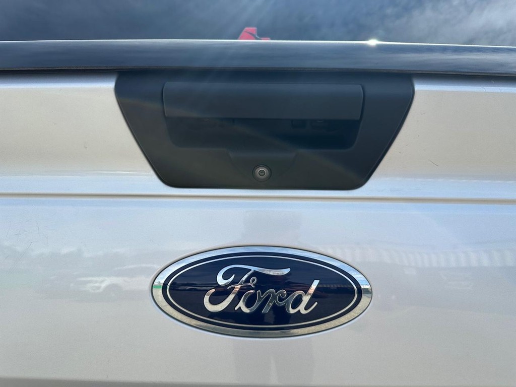 Ford F-150 Vehicle Full-screen Gallery Image 47