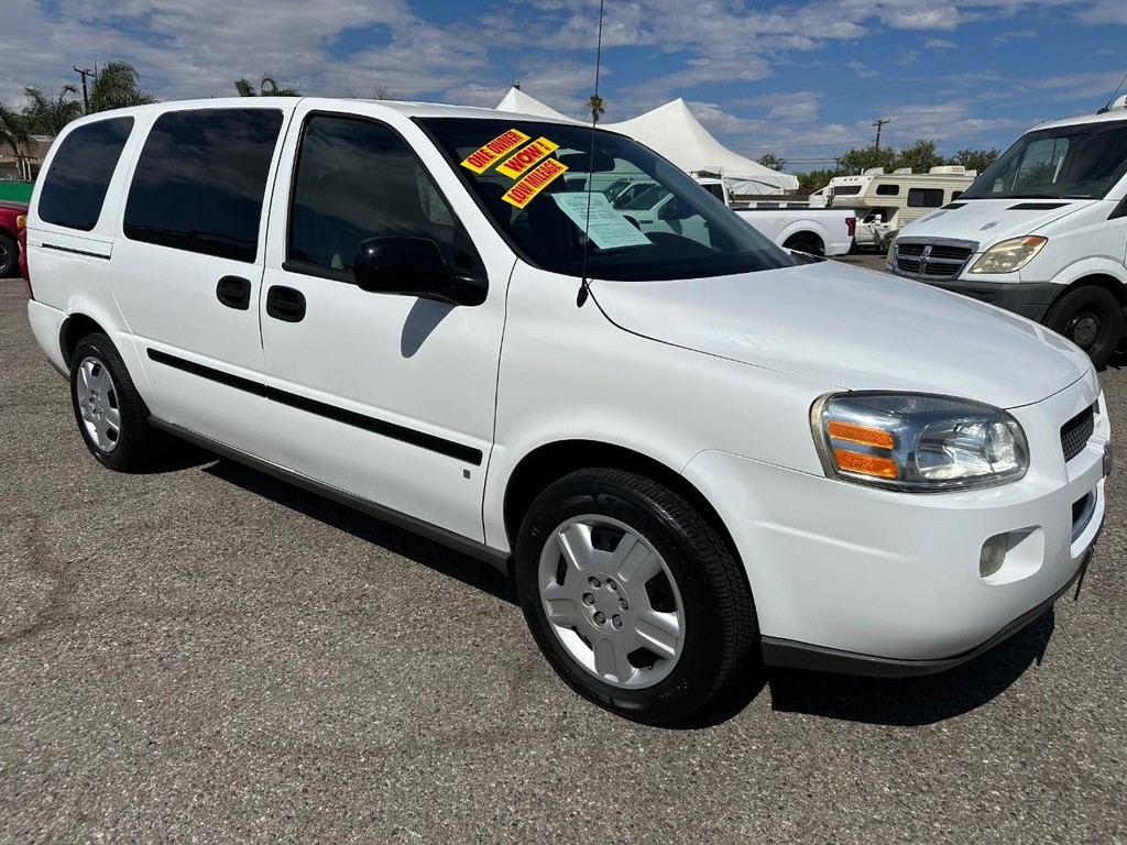 2008 Chevrolet Uplander LS photo 2