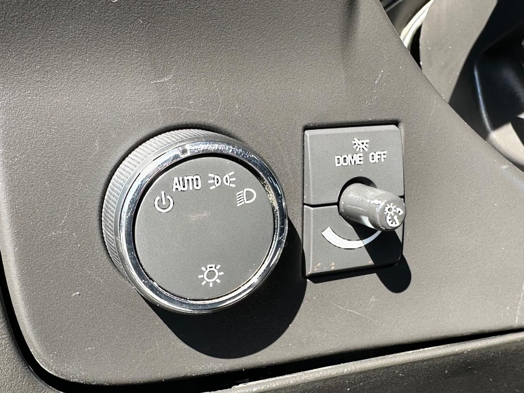 Chevrolet Express 3500 Vehicle Full-screen Gallery Image 31