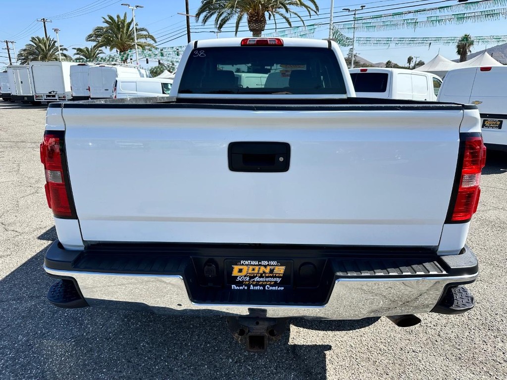 GMC Sierra 2500 Vehicle Full-screen Gallery Image 08