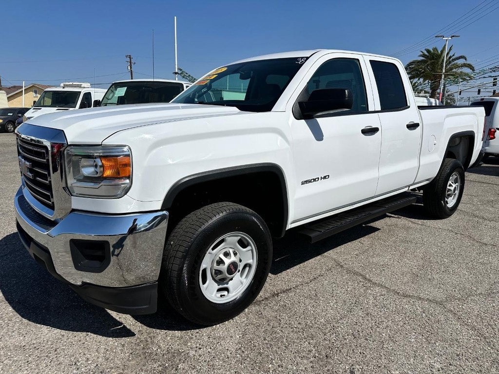 GMC Sierra 2500 Vehicle Full-screen Gallery Image 12