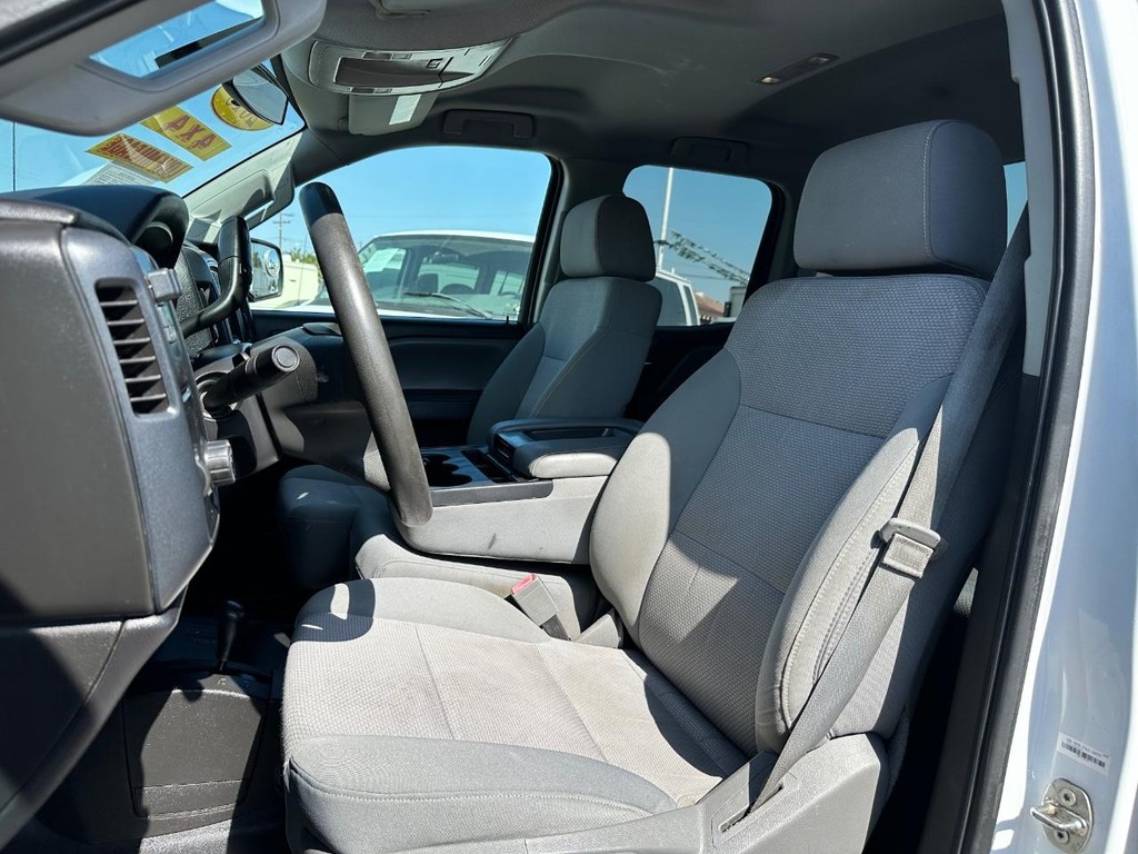 GMC Sierra 2500 Vehicle Full-screen Gallery Image 18