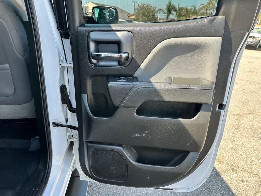 GMC Sierra 2500 Vehicle Full-screen Gallery Image 29