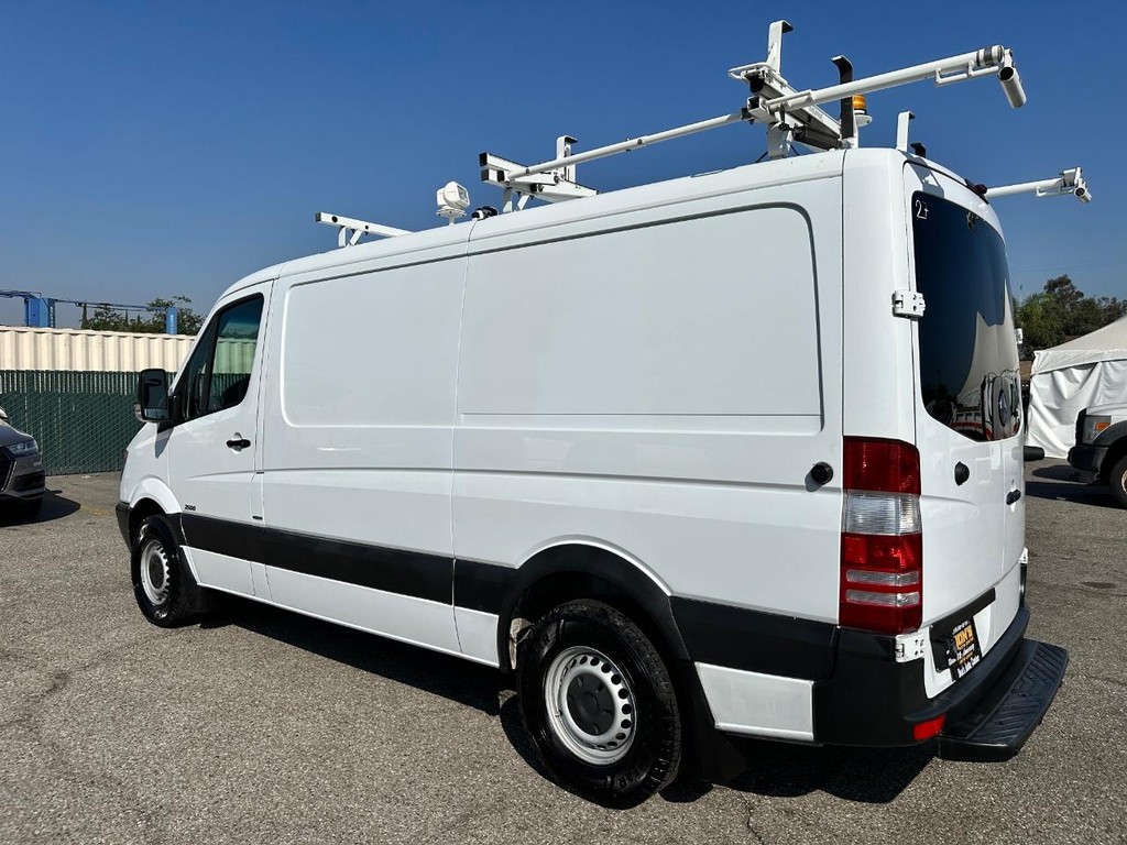 Mercedes-Benz Sprinter Vehicle Full-screen Gallery Image 10