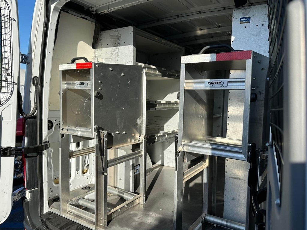 Mercedes-Benz Sprinter Vehicle Full-screen Gallery Image 33