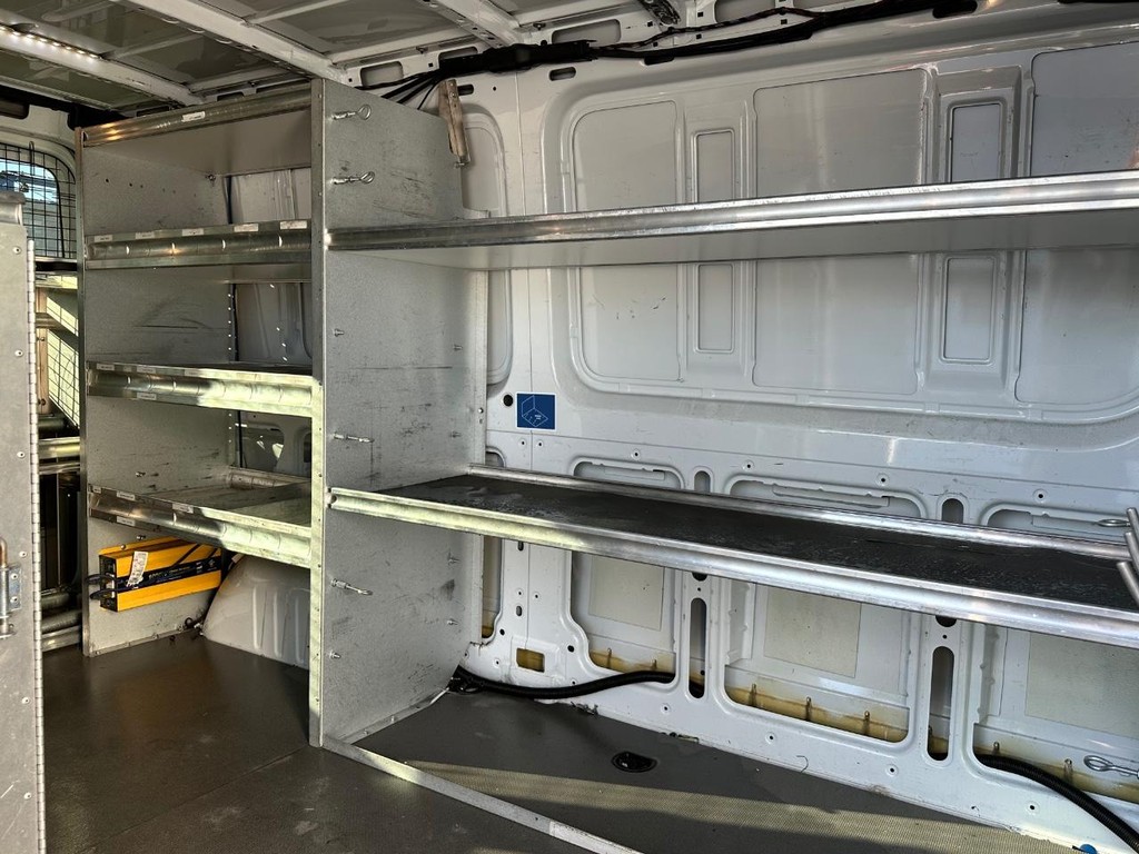 Mercedes-Benz Sprinter Vehicle Full-screen Gallery Image 37