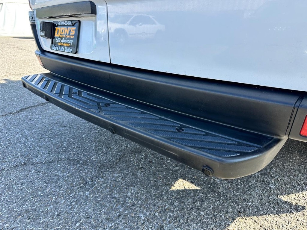 Mercedes-Benz Sprinter Vehicle Full-screen Gallery Image 43