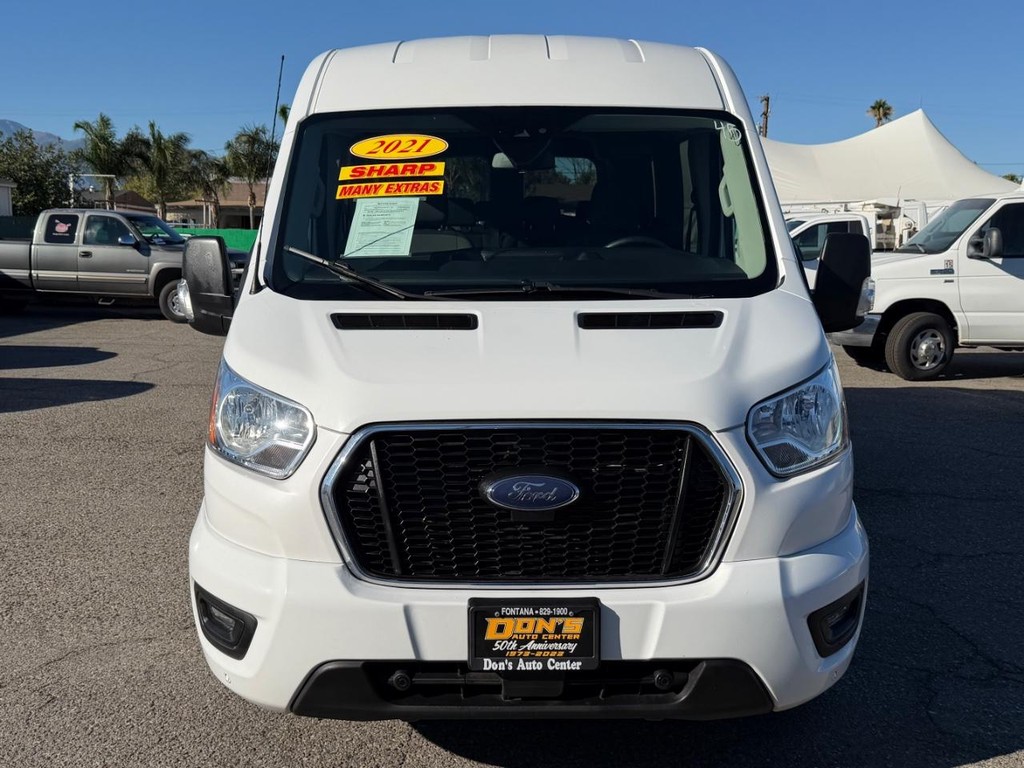 Ford Transit 350 Vehicle Full-screen Gallery Image 14