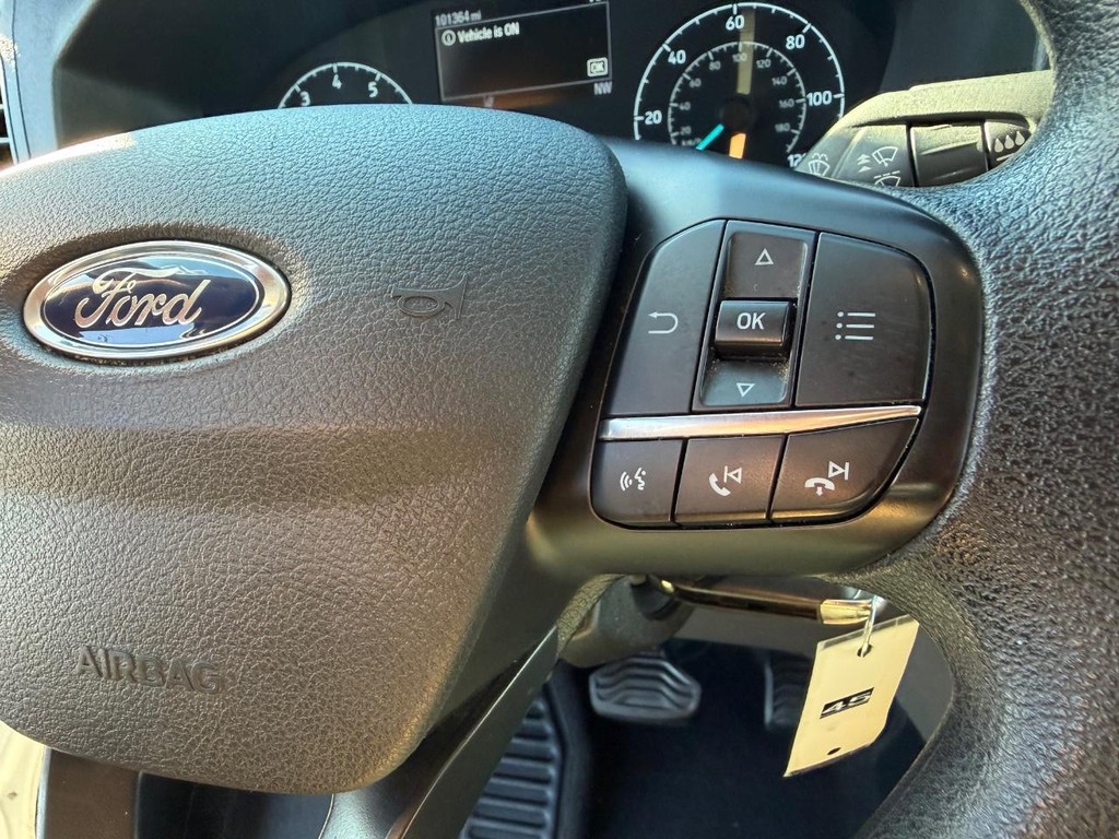 Ford Transit 350 Vehicle Full-screen Gallery Image 31