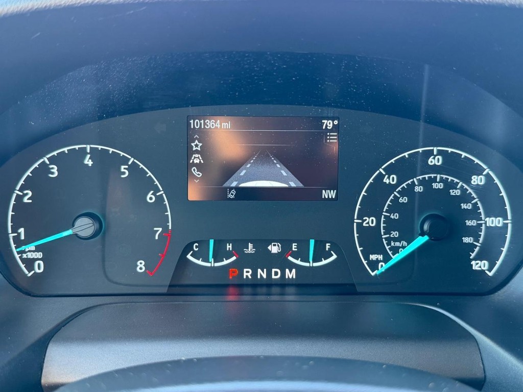 Ford Transit 350 Vehicle Full-screen Gallery Image 32