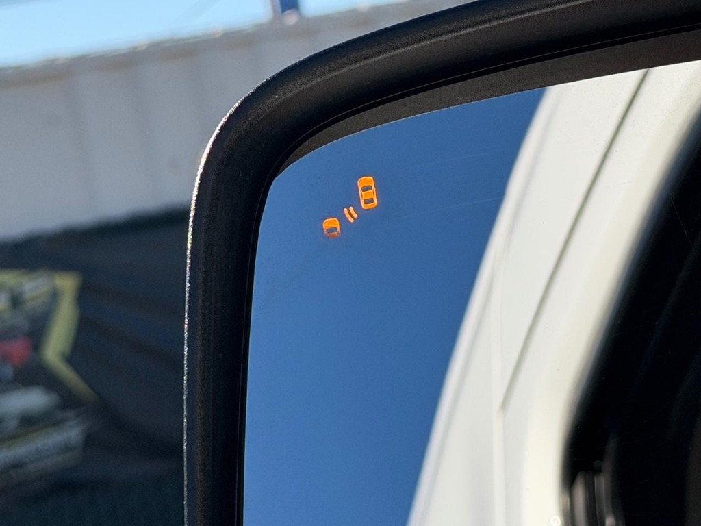 Ford Transit 350 Vehicle Full-screen Gallery Image 59