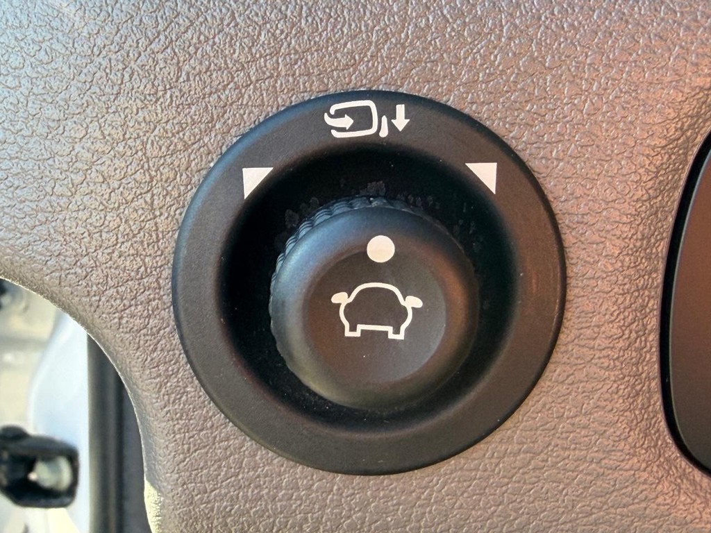 Ford Transit 350 Vehicle Full-screen Gallery Image 61