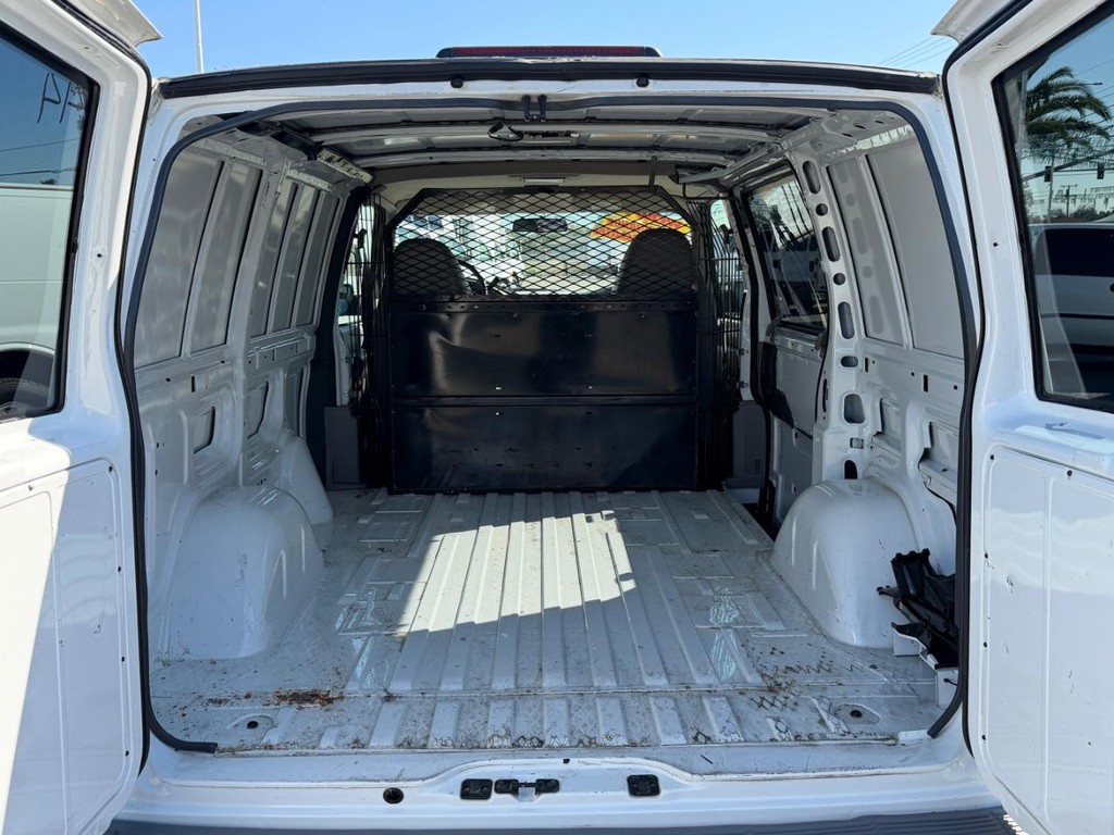 Chevrolet Astro Vehicle Full-screen Gallery Image 16