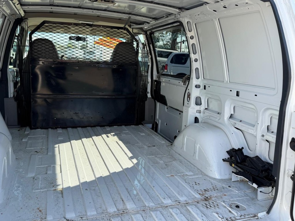 Chevrolet Astro Vehicle Full-screen Gallery Image 18