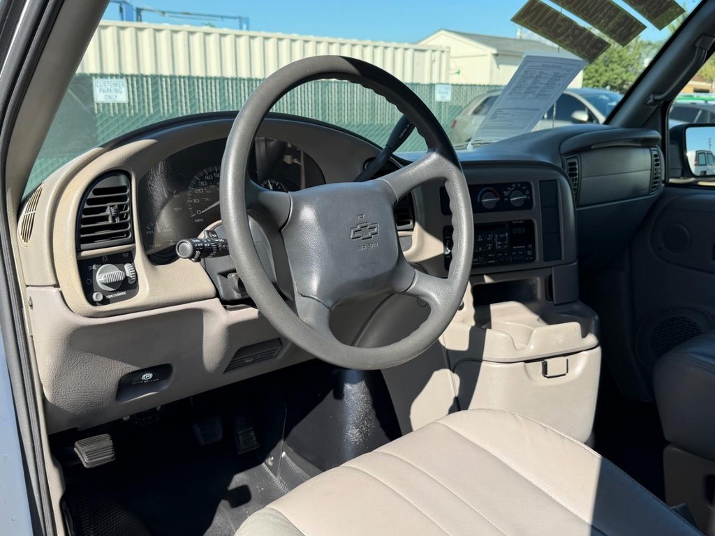 Chevrolet Astro Vehicle Full-screen Gallery Image 23