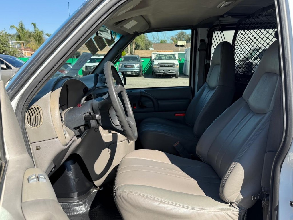 Chevrolet Astro Vehicle Full-screen Gallery Image 24