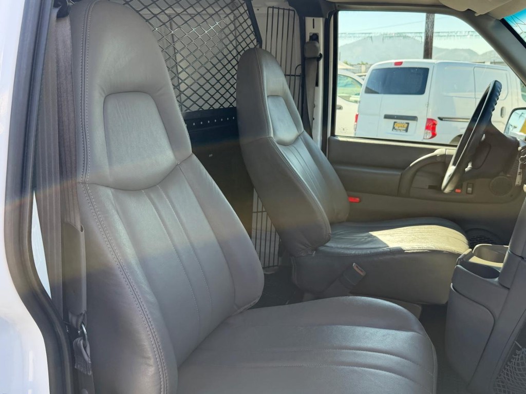 Chevrolet Astro Vehicle Full-screen Gallery Image 29