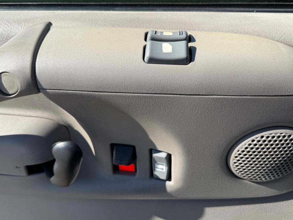 Chevrolet Astro Vehicle Full-screen Gallery Image 33