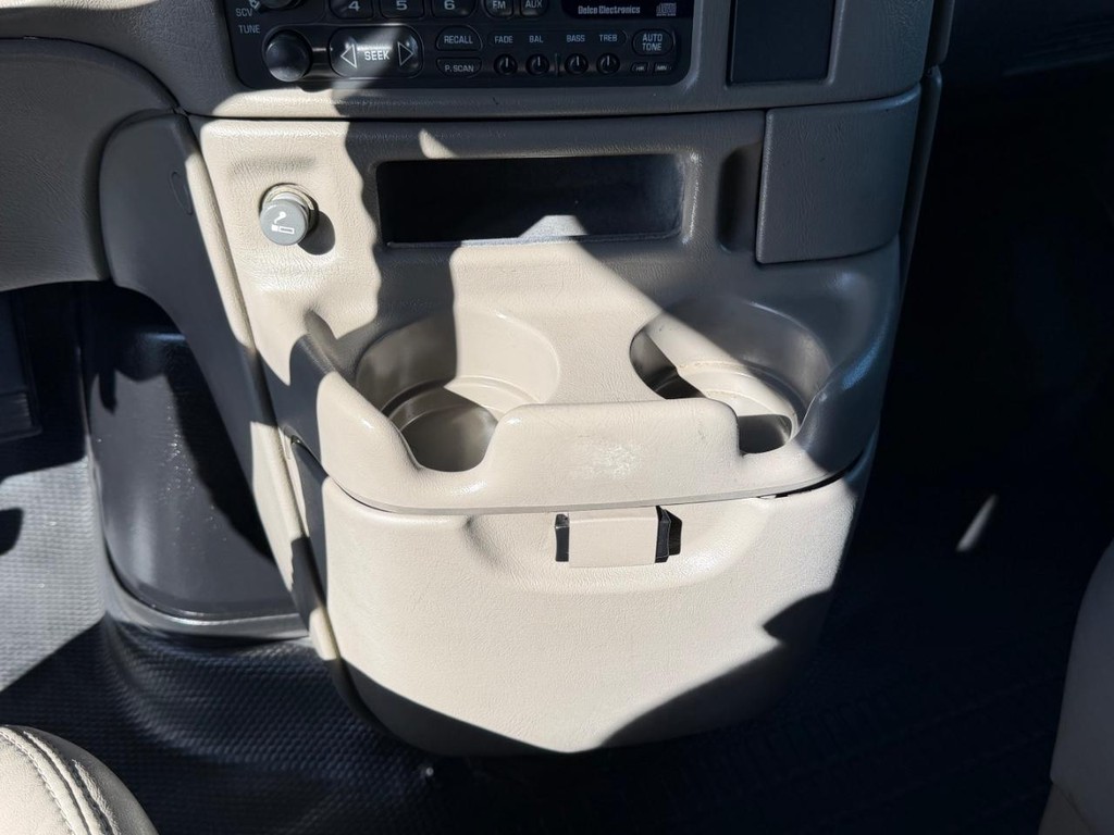 Chevrolet Astro Vehicle Full-screen Gallery Image 36