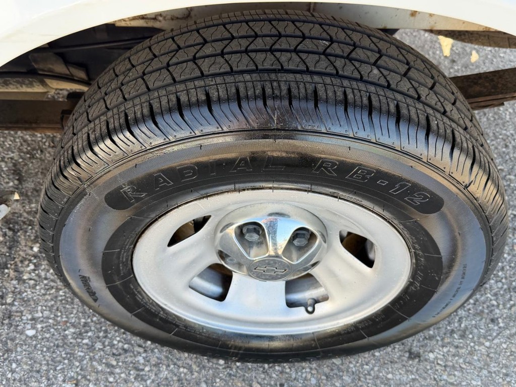 Chevrolet Astro Vehicle Full-screen Gallery Image 37