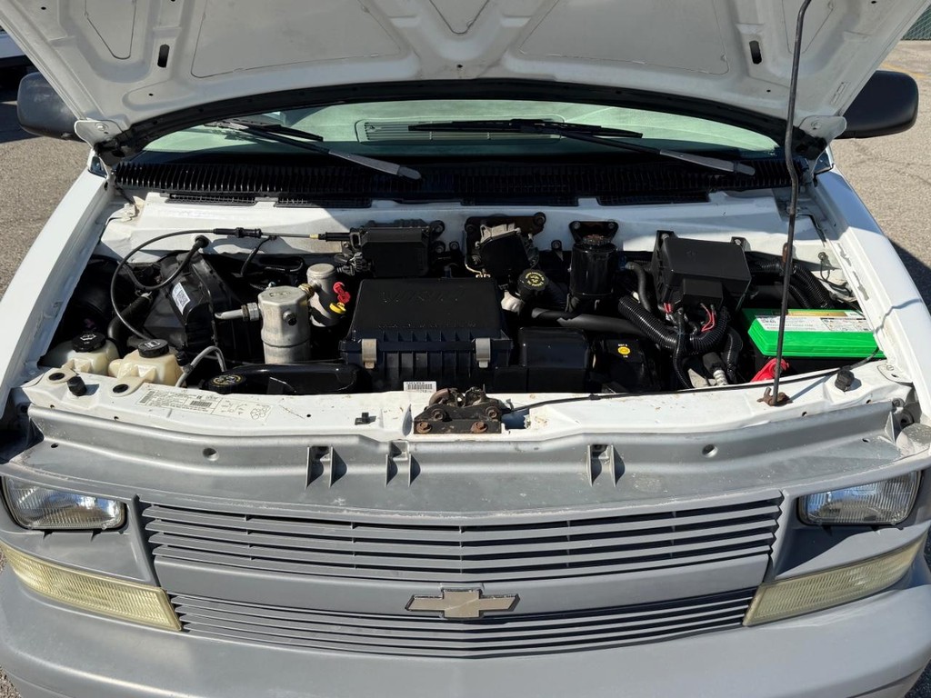 Chevrolet Astro Vehicle Full-screen Gallery Image 38