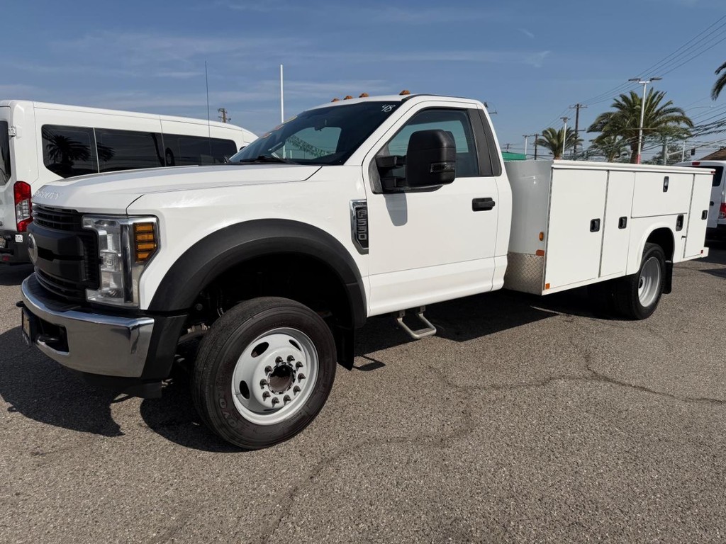 Ford F-550 Vehicle Full-screen Gallery Image 12