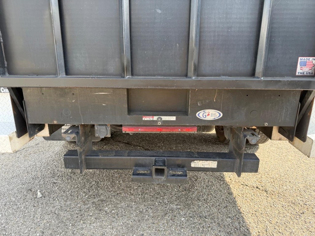 Ford F-550 Vehicle Full-screen Gallery Image 21