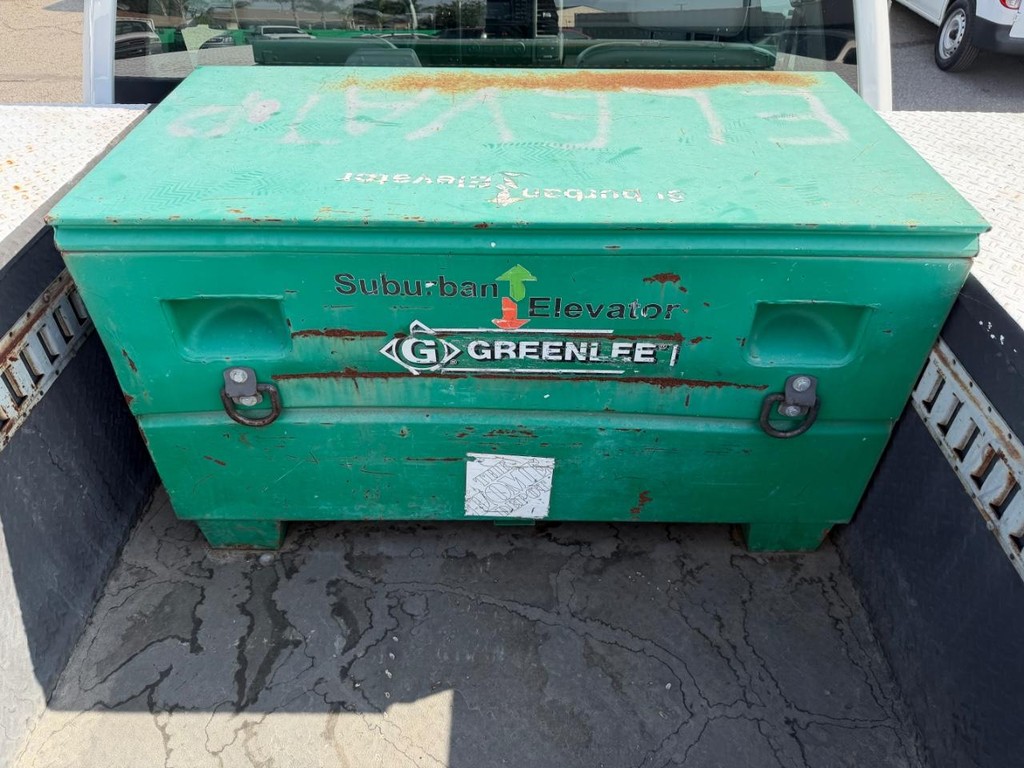 Ford F-550 Vehicle Full-screen Gallery Image 32