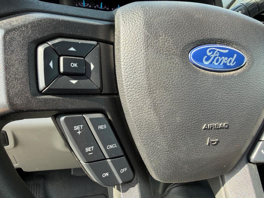 Ford F-550 Vehicle Full-screen Gallery Image 47