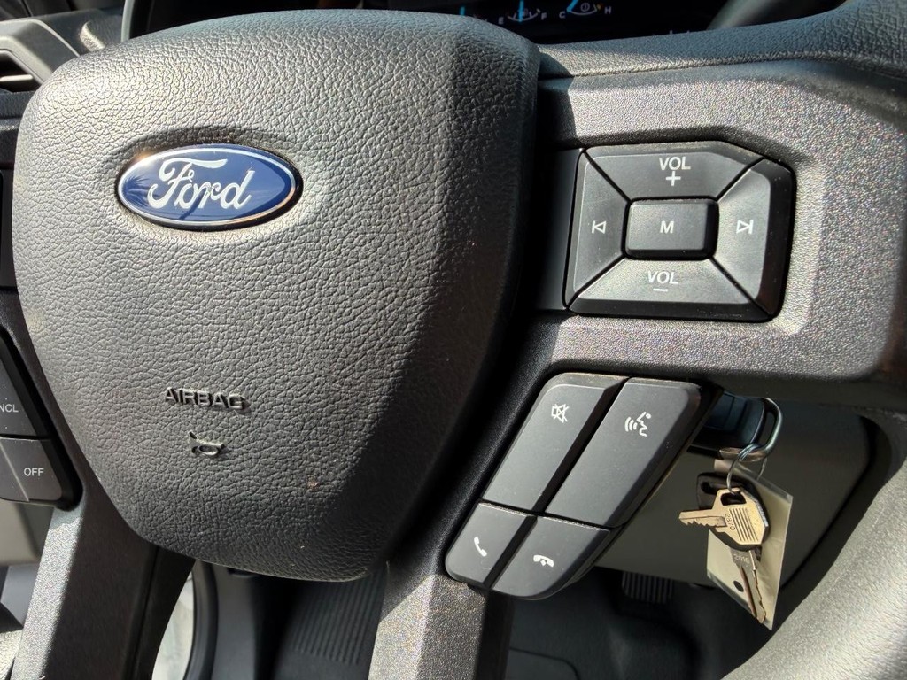 Ford F-550 Vehicle Full-screen Gallery Image 48