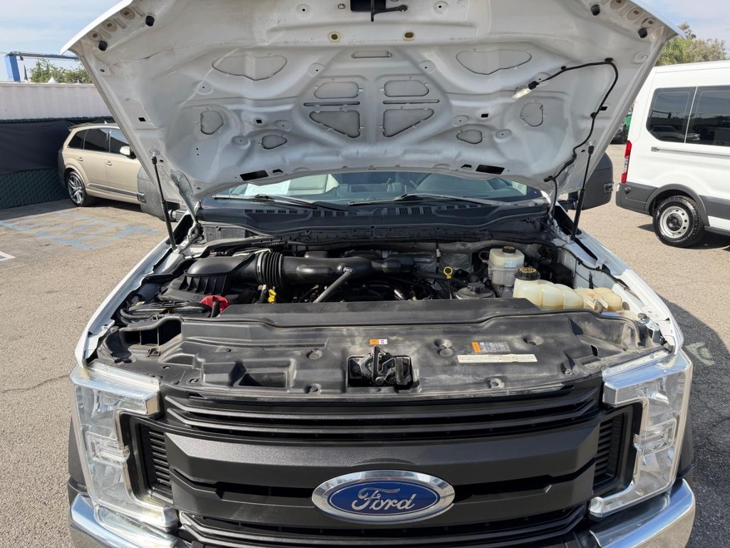 Ford F-550 Vehicle Full-screen Gallery Image 55