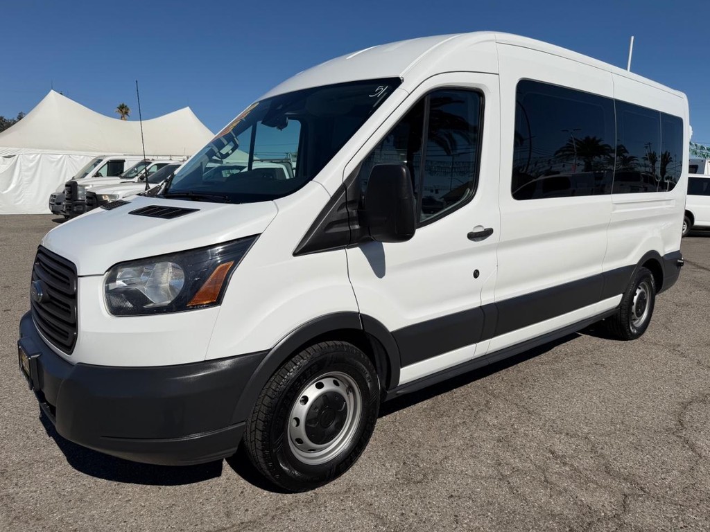 Ford Transit 350 Vehicle Full-screen Gallery Image 12