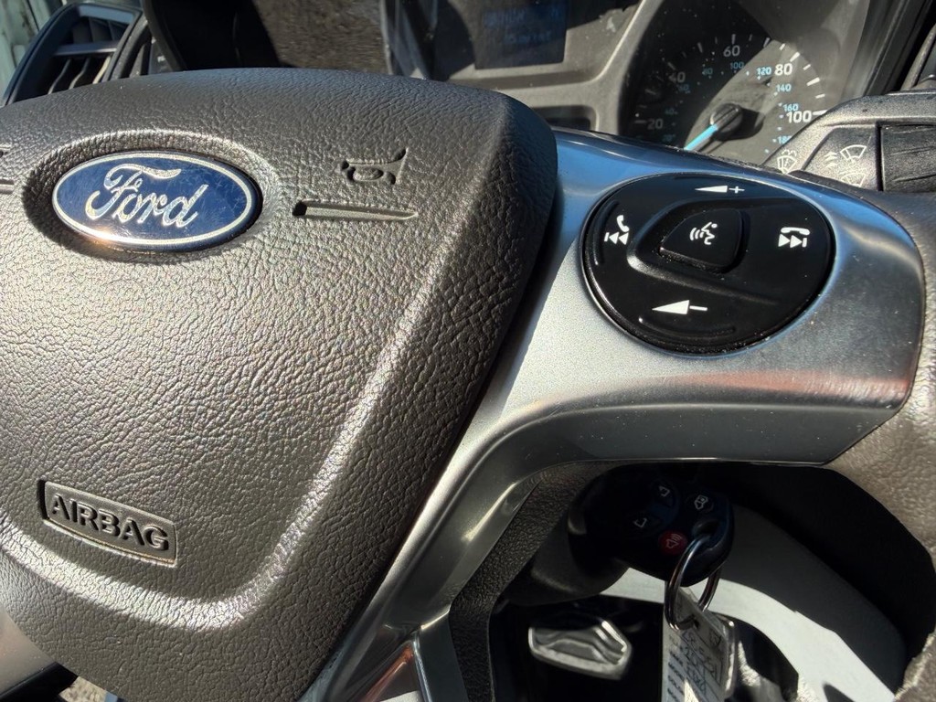 Ford Transit 350 Vehicle Full-screen Gallery Image 29