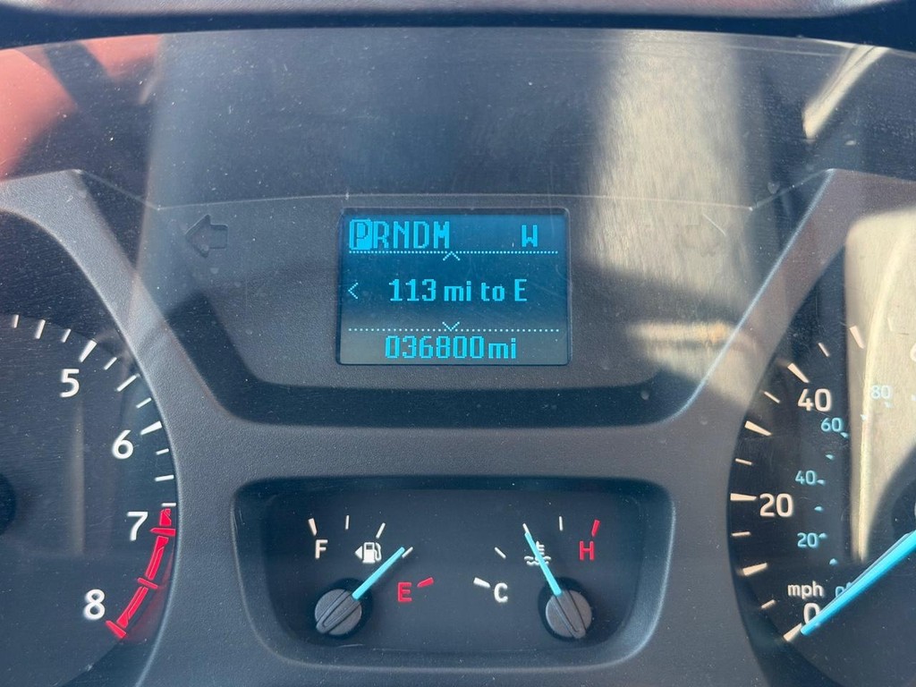 Ford Transit 350 Vehicle Full-screen Gallery Image 32