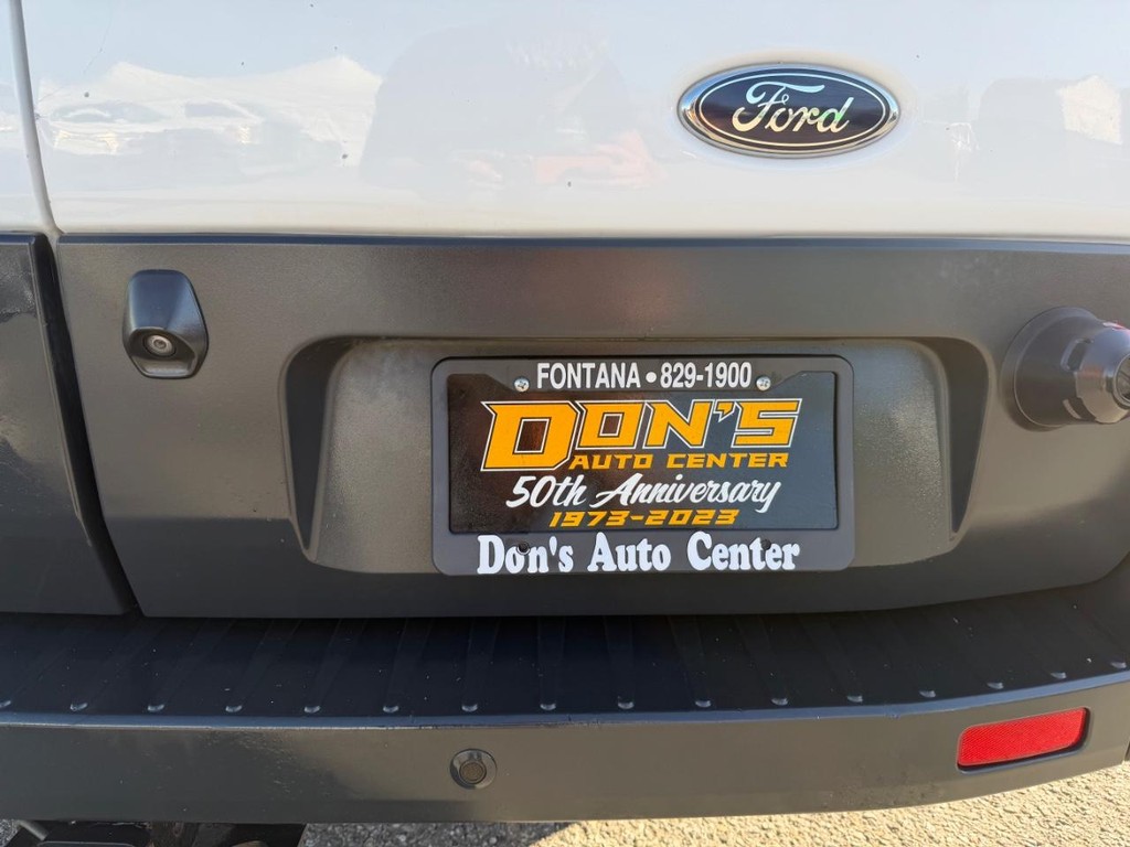 Ford Transit 350 Vehicle Full-screen Gallery Image 45