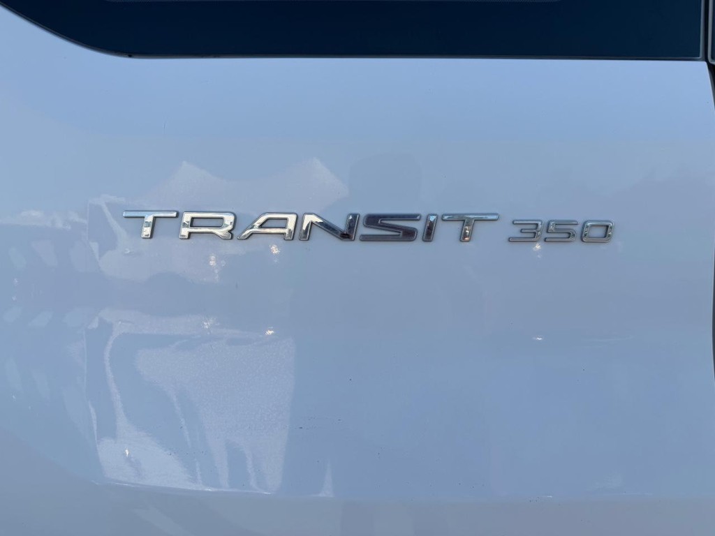 Ford Transit 350 Vehicle Full-screen Gallery Image 46