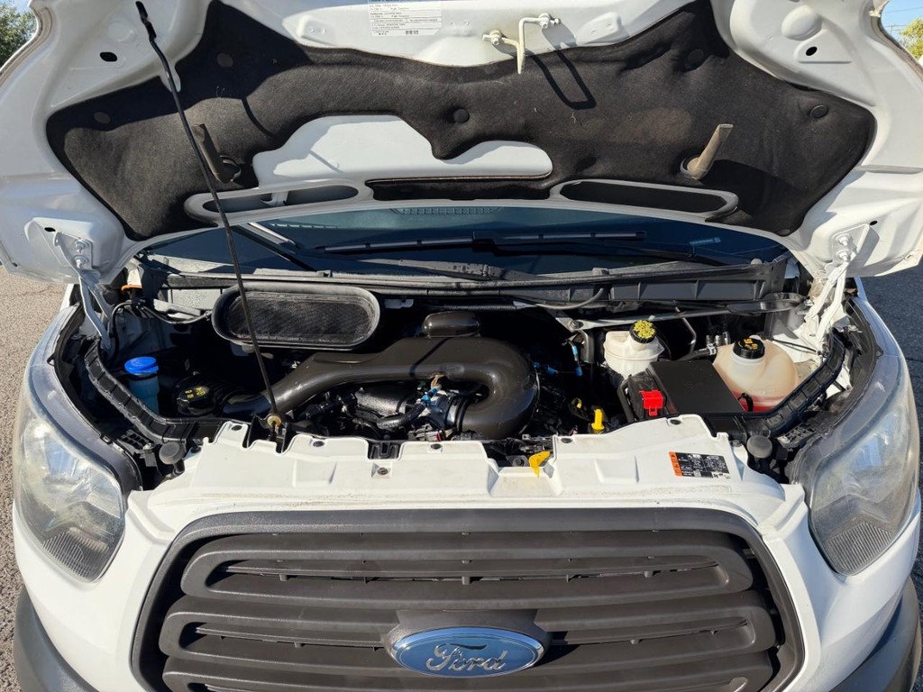 Ford Transit 350 Vehicle Full-screen Gallery Image 50