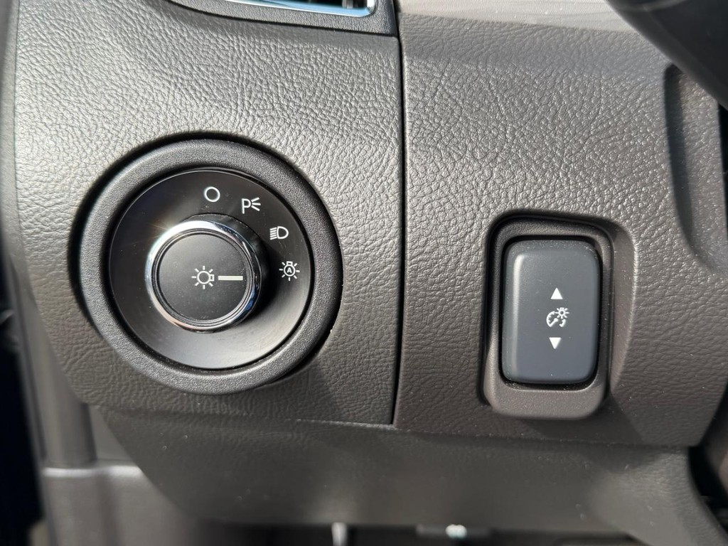 Ford Taurus Vehicle Full-screen Gallery Image 29