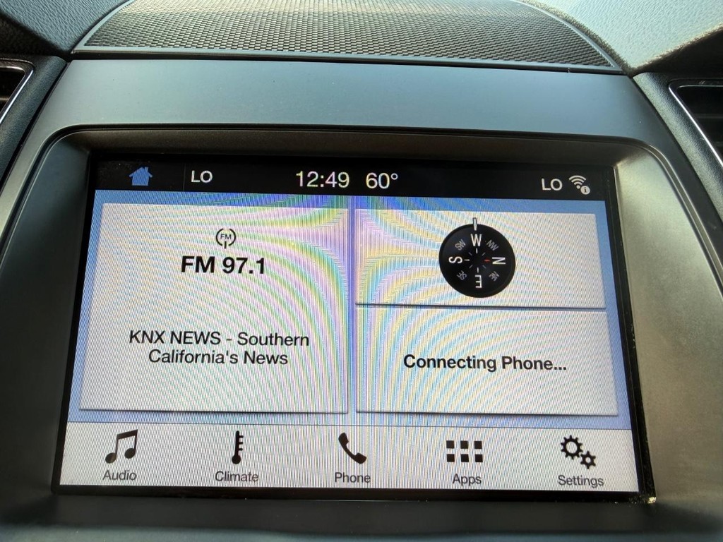 Ford Taurus Vehicle Full-screen Gallery Image 34