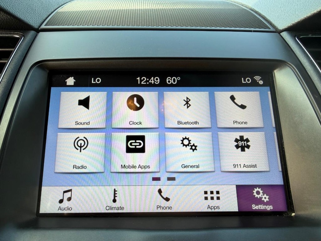 Ford Taurus Vehicle Full-screen Gallery Image 36