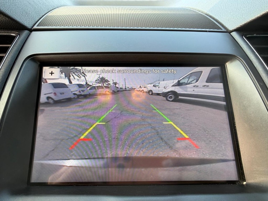 Ford Taurus Vehicle Full-screen Gallery Image 44