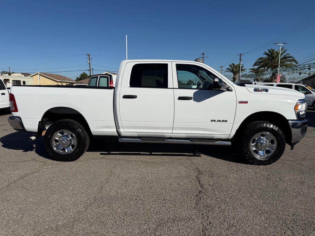 Ram 2500 Vehicle Full-screen Gallery Image 05