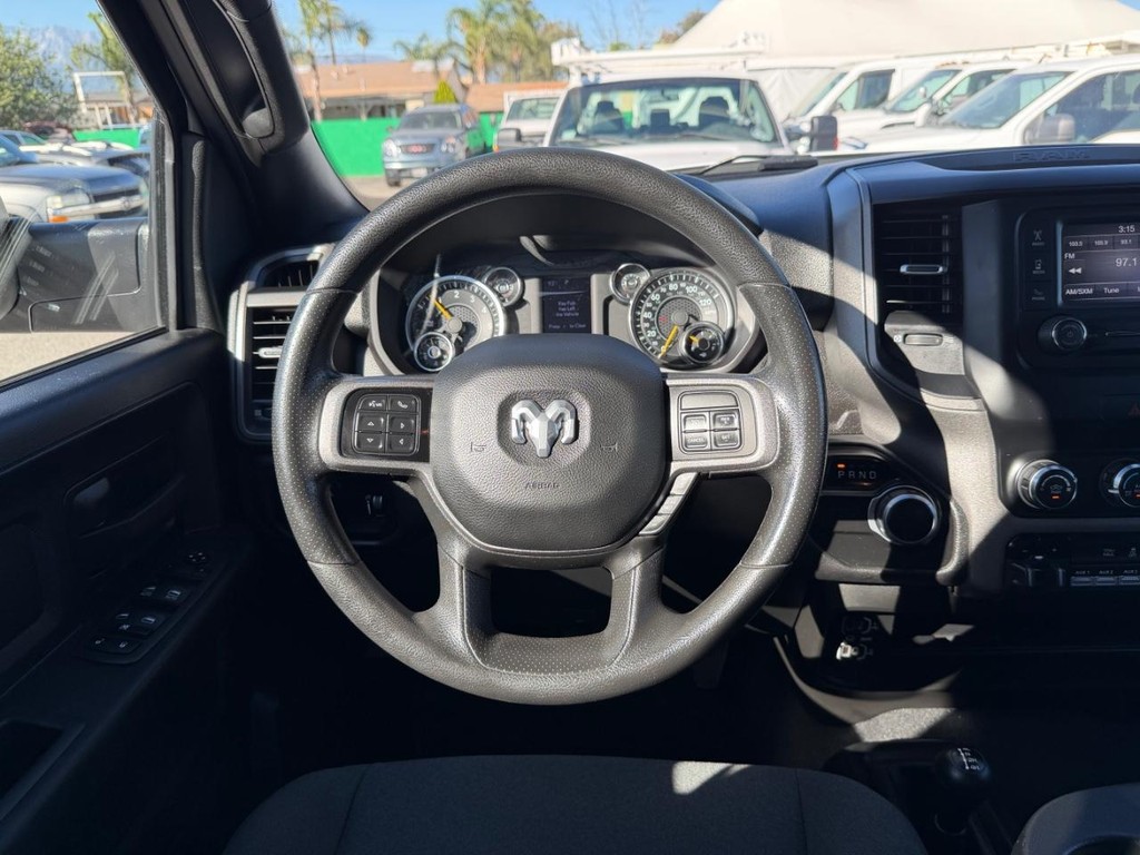 Ram 2500 Vehicle Full-screen Gallery Image 26