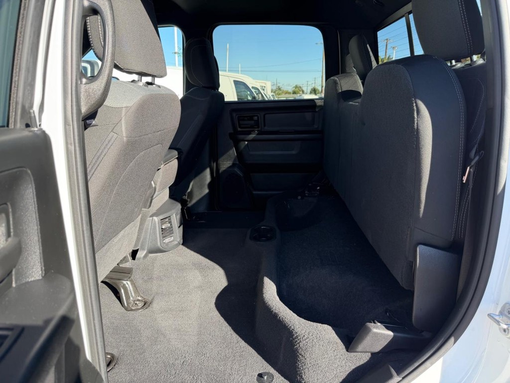 Ram 2500 Vehicle Full-screen Gallery Image 33