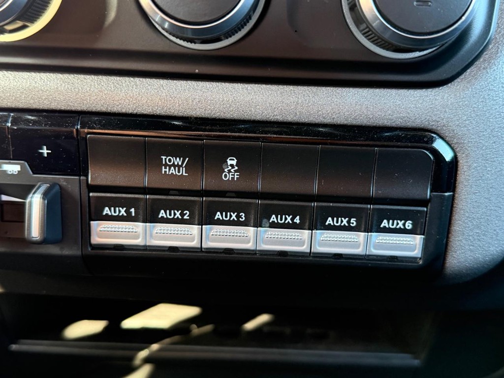 Ram 2500 Vehicle Full-screen Gallery Image 42